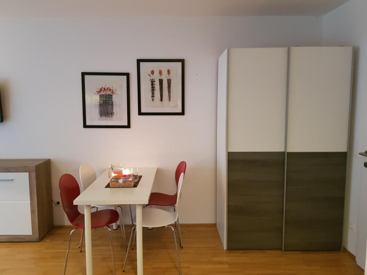 Bullsliving Kaisermuehlen Apartment Erni Next To Uno City Wiedeń Zewnętrze zdjęcie